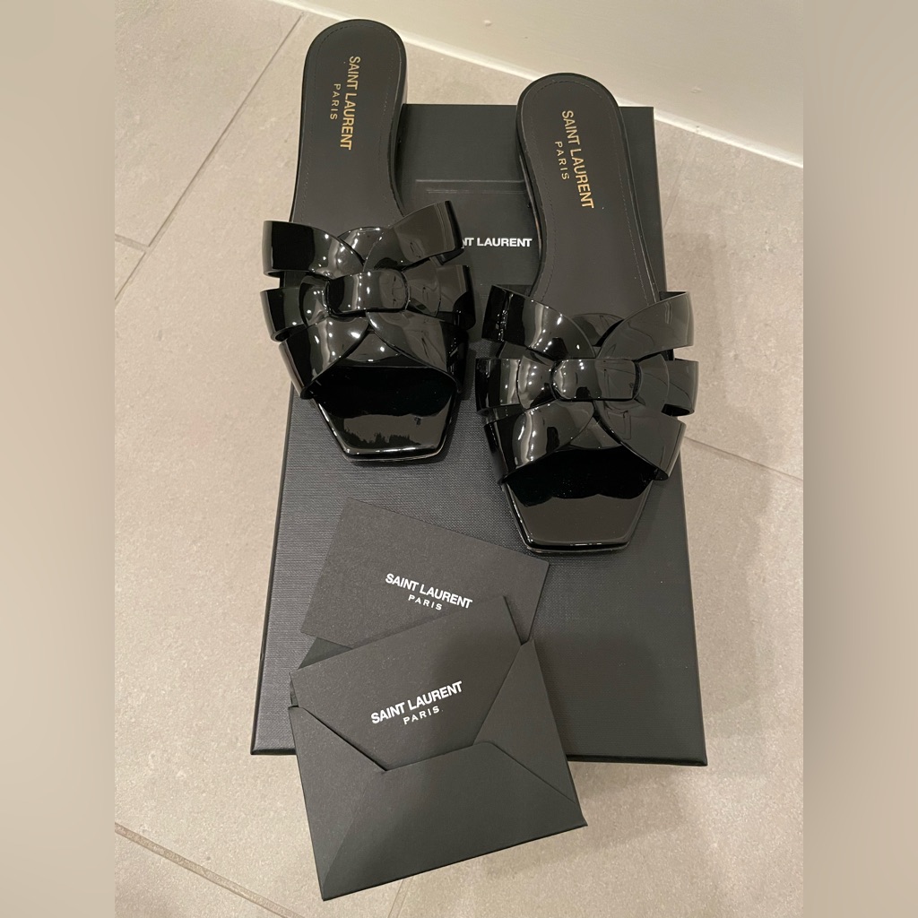 Saint Laurent Tribute Flat Mules In Patent Leather